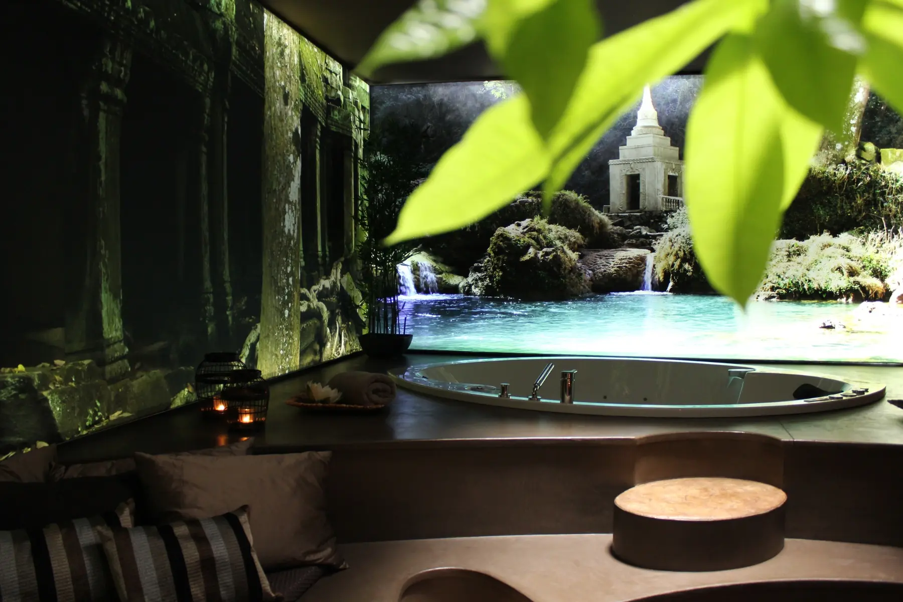 Spa dans une ambiance végétale et tamisée
